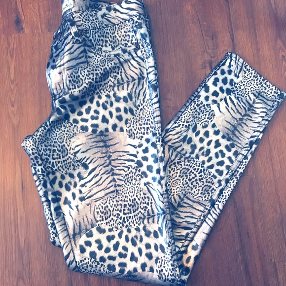 Shiny Faux-Leather Leopard Pants with Purple Hue - Picture 1 of 3